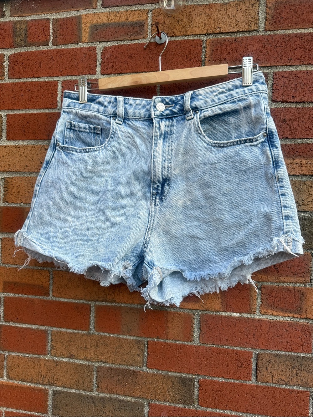 PacSun Mom Shorts Light Wash Distressed Denim Shorts Size 29